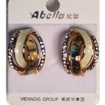 Octave pearl earring with Crystal and resin