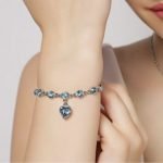 Heart pendant rhinestone bracelet