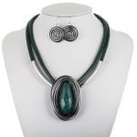 Resin Pendant necklace with earring