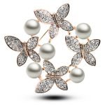 Circle butterfly brooch with pearl and stone