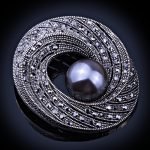Oxidize oval brooch with pearl
