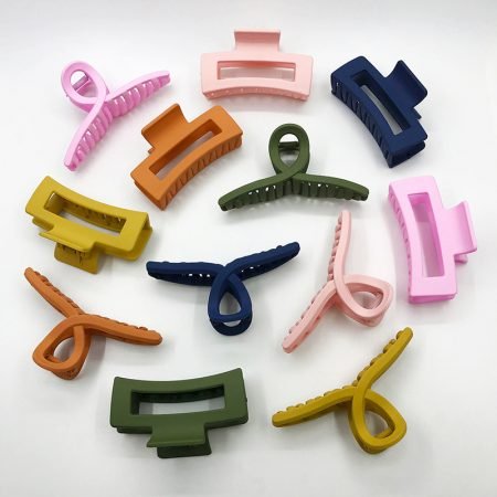 Rubber coated pvc hair catch