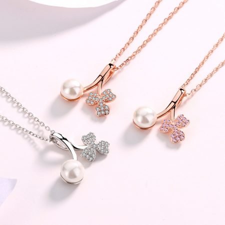 S925 Flower and Pearl necklace