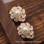 Red Apple Pearl flower earring clip