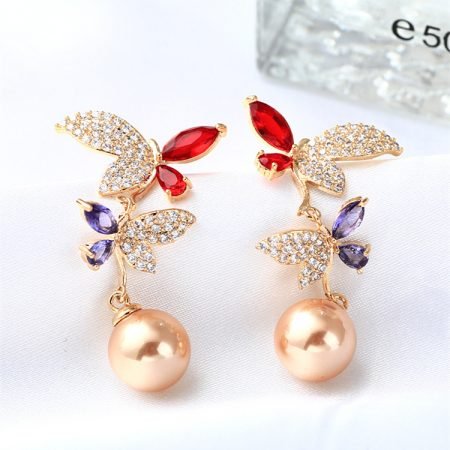 Butterfly Pearl earring with rhinestone