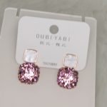 Oubi Yabi Rhinestone pink stud earring