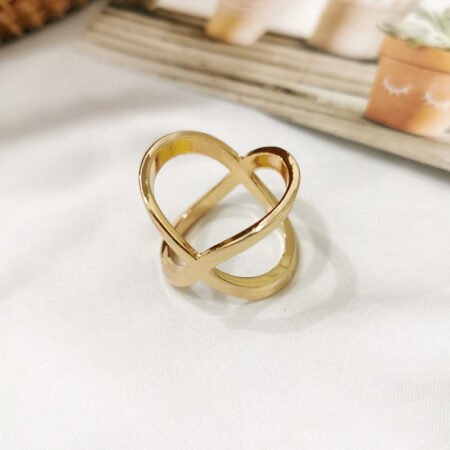 H cross ring for scarfs