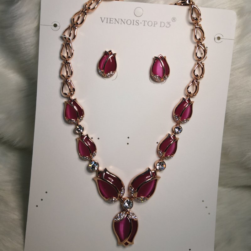 Opal tulip jewelry set