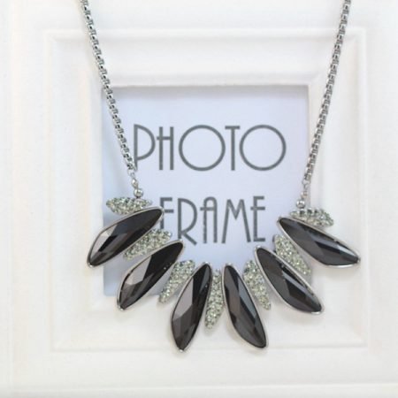 Oubi Yabi Geometric necklace with rhinestone