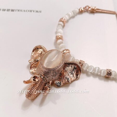 Viennois necklace with Elephant head shaped pendant