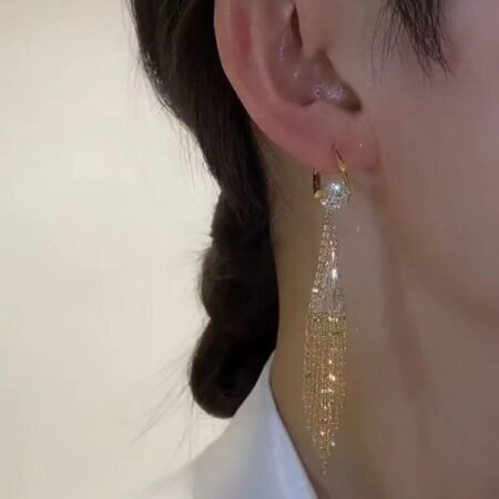 Dazzling tassel rhinestone earring