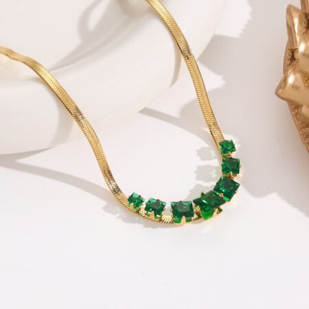 Stone beaded clavicle necklace