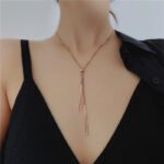 Dual triangular pendant necklace
