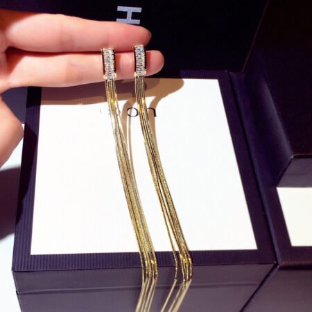 Extra long tassel earring with silver niddle
