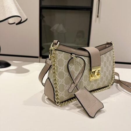 GC padlcok shoulder bag