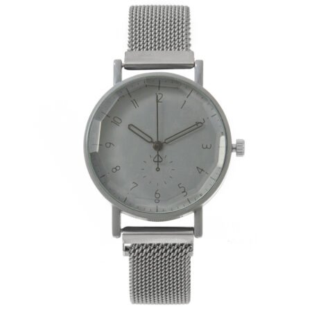 Mesh strap round matt dial watch with magnet