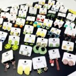 Mixed material colorful random earring 1 pair